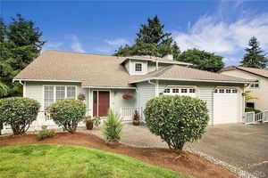 photo 1 of 5521 James Ave SE, Auburn, WA 98092