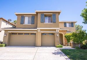 photo 1 of 996 Lake Park Ave, Galt, CA 95632