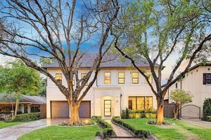 photo 1 of 4722 Shetland Ln, Houston, TX 77027