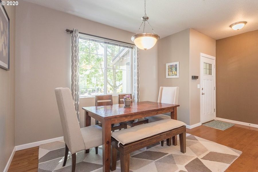 585 NW Lost Springs Ter Unit 103, Portland, OR 97229 MondoFlyers real