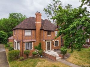 photo 1 of 17410 Fairfield St, Detroit, MI 48221