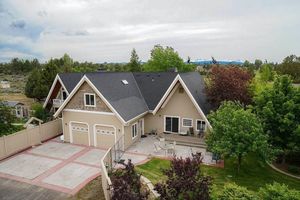 photo 1 of 22675 Crest View Ln, Bend, OR 97702
