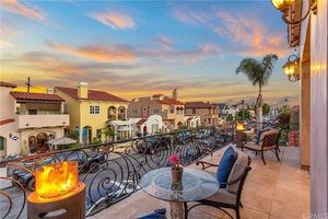 photo 1 of 255 Corona Ave, Long Beach, CA 90803
