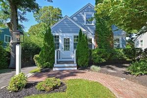 photo 1 of 163 Laurel Dr, Needham, MA 02492