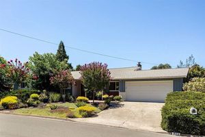photo 1 of 373 Shire Oaks Ct, Lafayette, CA 94549