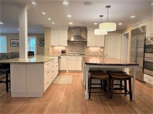 photo 1 of 205 E Thompson Drive, Wheaton, IL 60189