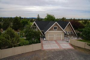 photo 1 of 22675 Crest View Ln, Bend, OR 97702