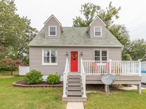 photo 1 of 202 Marie Ave, Glen Burnie, MD 21060
