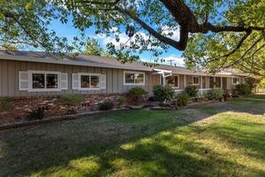 photo 1 of 3501 Altamont Dr, Carmichael, CA 95608