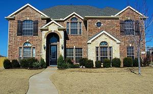 photo 1 of 1332 Bassett Hound Dr, Fort Worth, TX 76052