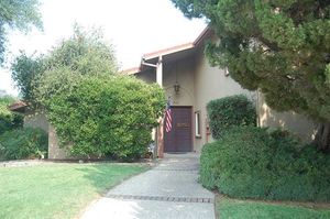 photo 1 of 4566 Charleston Dr, Carmichael, CA 95608