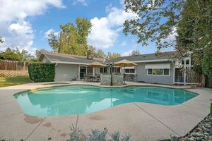 photo 1 of 8401 Ruggles Ct, Fair Oaks, CA 95628