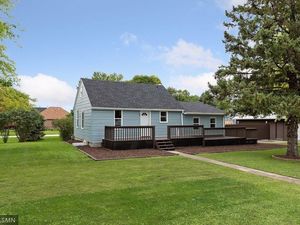 photo 1 of 202 N Redwood St, Winthrop, MN 55396