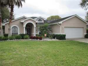 photo 1 of 8393 Meadowbrook Dr, Seminole FL 33777