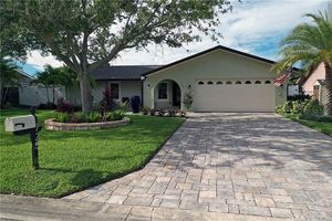 photo 1 of 725 Del Oro Dr, Safety Harbor, FL 34695
