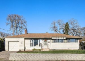 photo 1 of 590 E Fairfield Street Gladstone, OR 97027