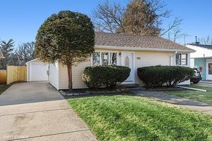 photo 1 of 500 S Edgewood Ave, Lombard, IL 60148