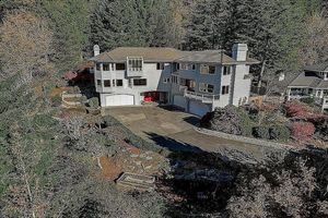 photo 1 of 6330 NE 138th Pl, Kirkland, WA 98034