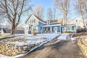 photo 1 of 66 Cherry St, Gardner, MA 01440