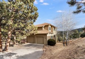 photo 1 of 27118 Sun Ridge Dr, Evergreen, CO 80439