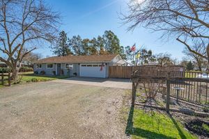 photo 1 of 3525 Elorduy Ln, Elverta, CA 95626