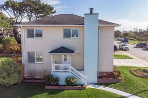 photo 1 of 501 Lynbrook Dr, Pacifica, CA 94044