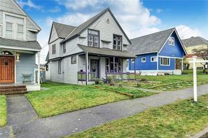 photo 1 of 2610 Harrison Ave, Everett, WA 98201