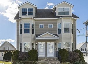 photo 1 of 32 Pearl St UNIT 32, Everett, MA 02149