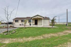 photo 1 of 13701 Jackson Rd, Sloughhouse, CA 95683