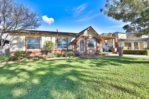 photo 1 of 4438 Graywood Ave, Long Beach, CA 90808