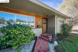 photo 1 of 11 Laurel Ln, Richmond, CA 94803