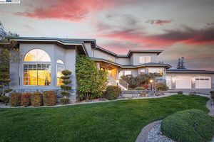 photo 1 of 4306 Vine Ct, Castro Valley, CA 94546