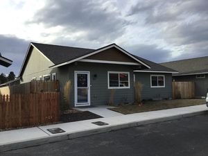 photo 1 of 2551 NE Colleen Rd, Prineville, OR 97754