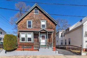 photo 1 of 10 Sidney Ave, Lynn, MA 01902