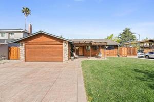 photo 1 of 1140 Fawn Dr, Campbell, CA 95008