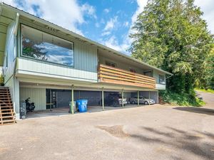 photo 1 of 611 Crestview Dr, Reedsport, OR 97467