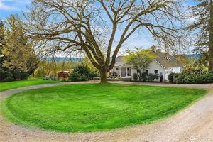 photo 1 of 31919 NE 16th St, Carnation, WA 98014