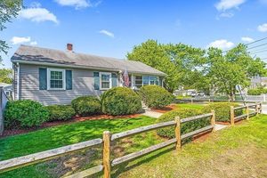 photo 1 of 440 Trapelo Rd, Waltham, MA 02452