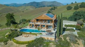 photo 1 of 25139 Elwood Rd, Sanger, CA 93657