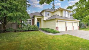 photo 1 of 800 SE 10th St, North Bend, WA 98045