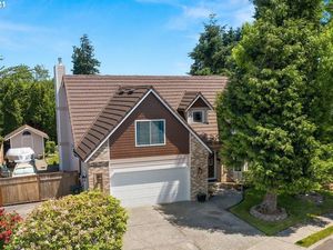 photo 1 of 964 S Pine St, Canby, OR 97013