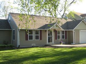 photo 1 of 917 Southport Ave, Lisle IL 60532