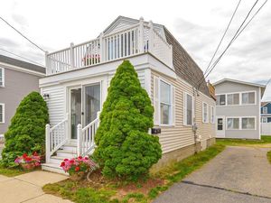 photo 1 of 27 Highland Ave, Hampton, NH 03842