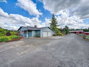photo 1 of 12662 S Barnards Rd, Molalla, OR 97038