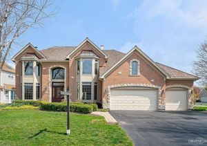 photo 1 of 1845 Somerset Ln, Wheaton, IL 60189