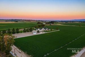photo 1 of 18714 Fargo Rd, Wilder, ID 83676
