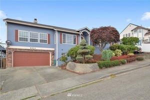 photo 1 of 6811 57th St NE, Marysville, WA 98270