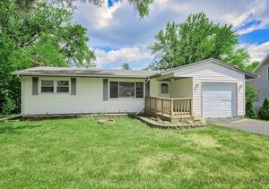 photo 1 of 1814 W Indian Ridge Dr, McHenry, IL 60051