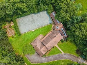 photo 1 of 7 Quaker Ridge Rd, Morristown, NJ 07960