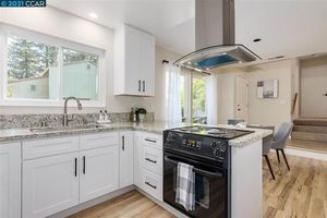 photo 1 of 102 Rolling Green Cir, Pleasant Hill, CA 94523